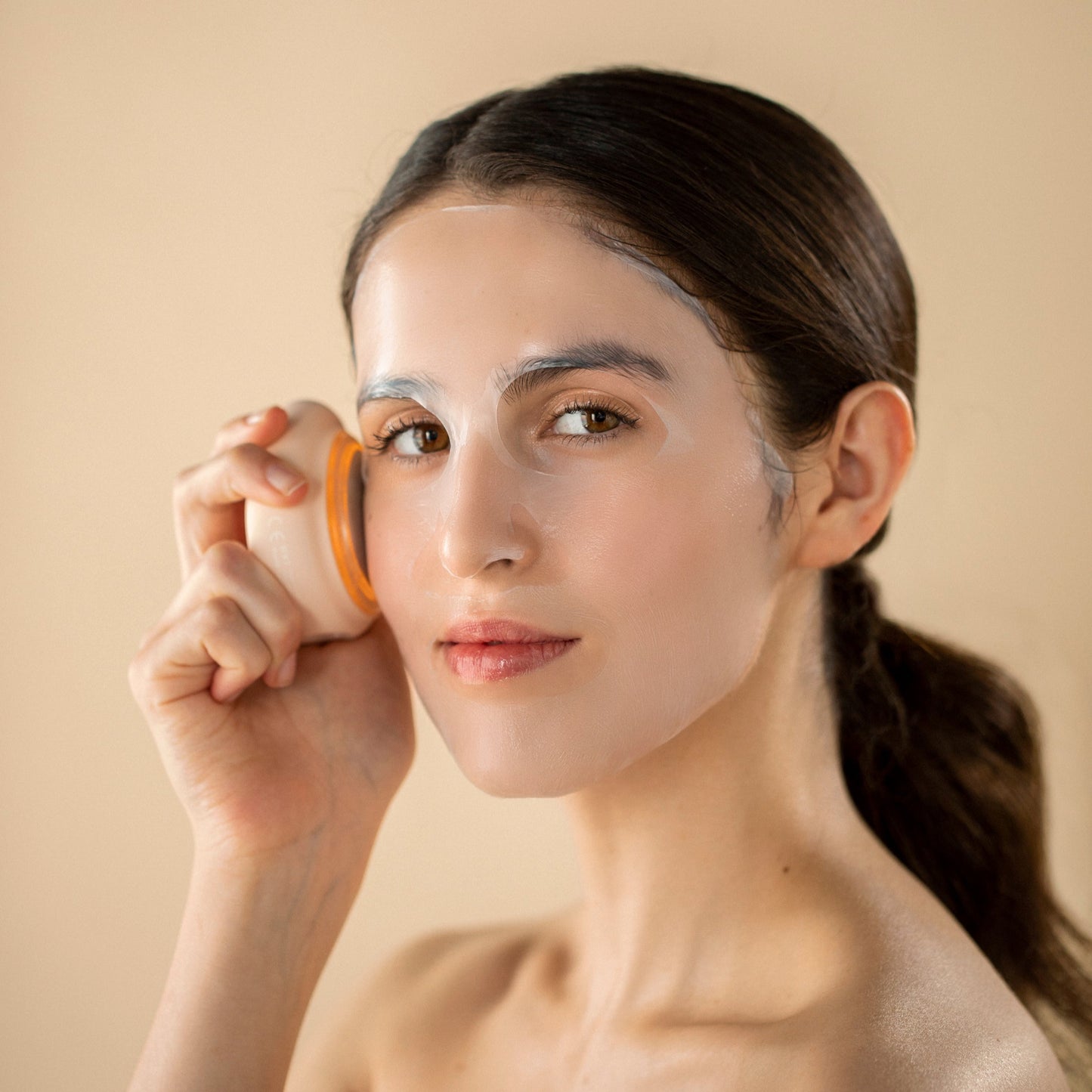 ILLŪMEN LED Light Therapy Skin Perfector Device