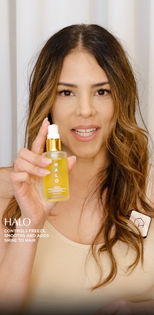 How to use HALO Hair Oil, diepnse a pump of oil onto the hands and apply on hair